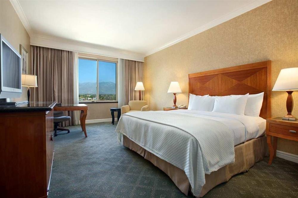Hilton Los Angeles/San Gabriel Δωμάτιο φωτογραφία