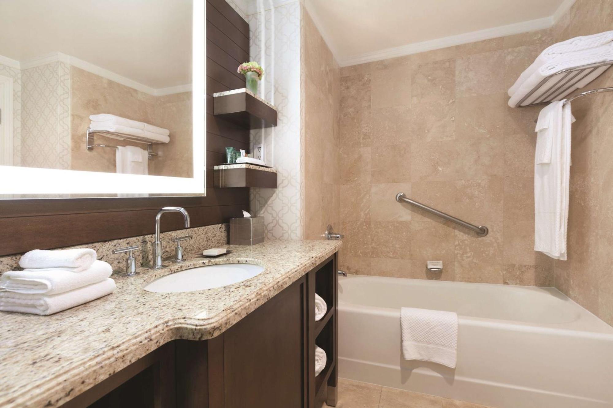Hilton Los Angeles/San Gabriel Εξωτερικό φωτογραφία