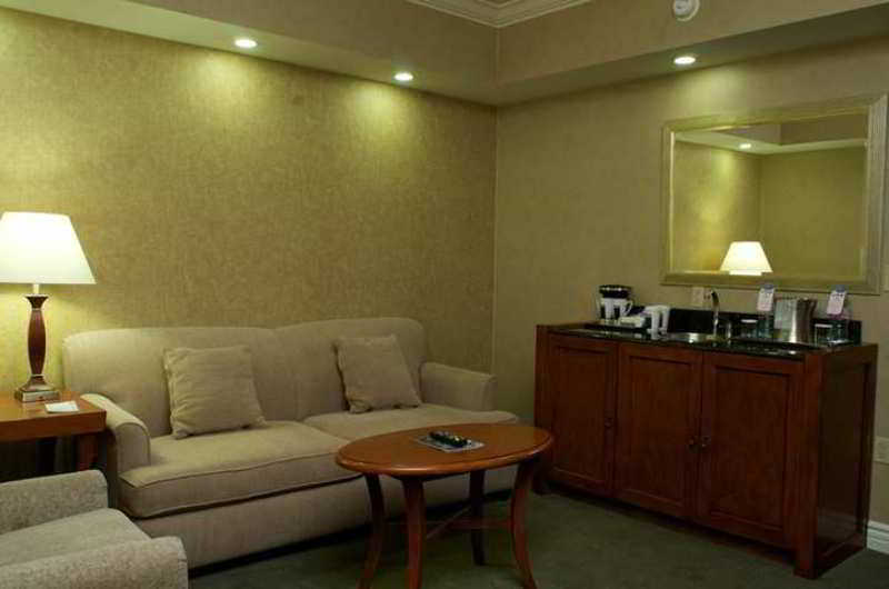 Hilton Los Angeles/San Gabriel Δωμάτιο φωτογραφία